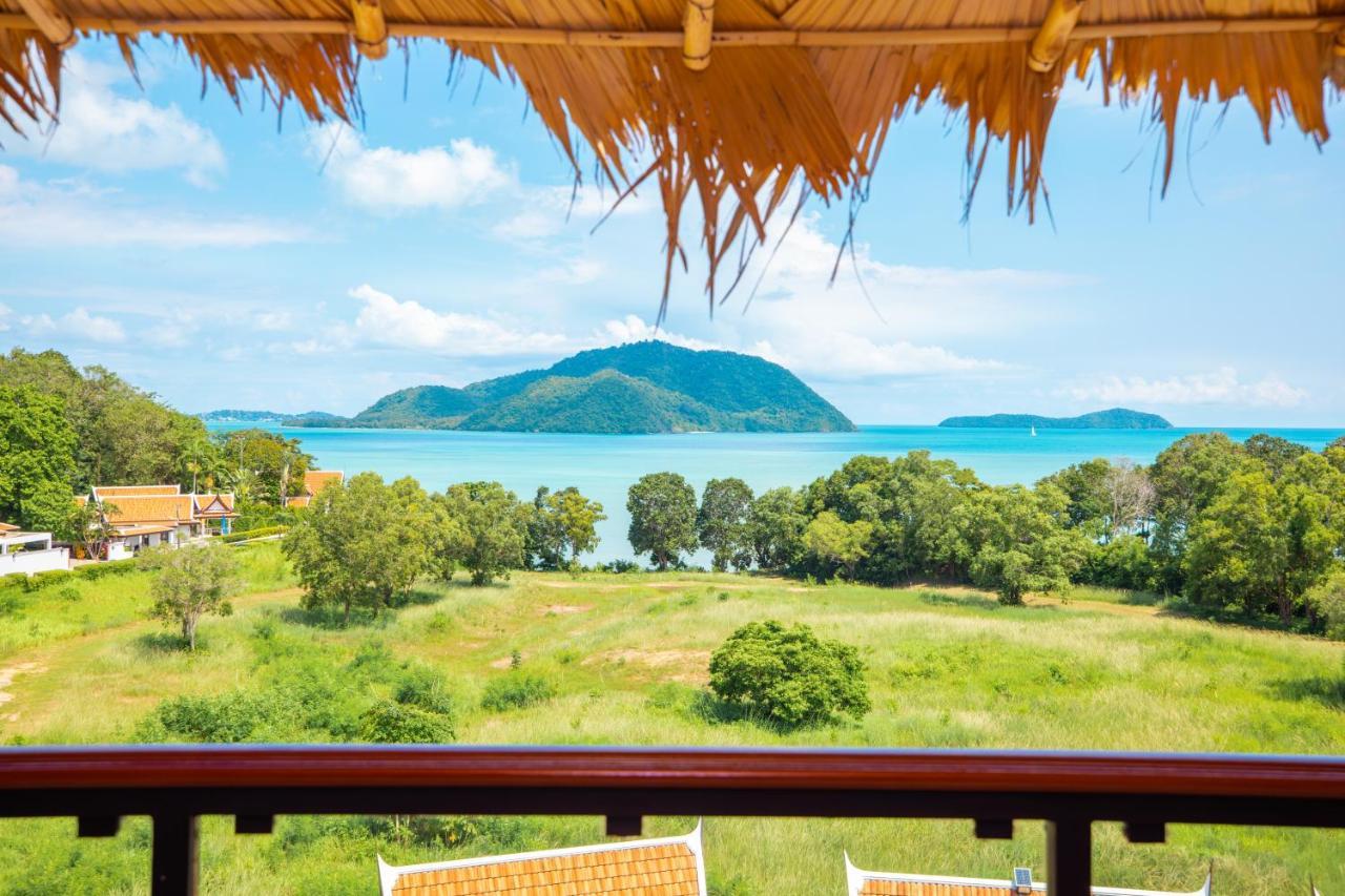 Phuket Kana International Hotel普吉岛卡娜国际酒店 Rawai Eksteriør billede