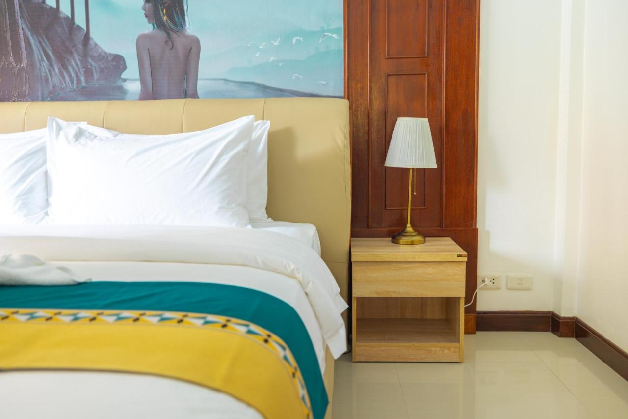 Phuket Kana International Hotel普吉岛卡娜国际酒店 Rawai Eksteriør billede